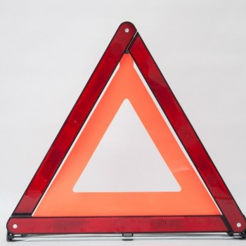 ΤΡΙΓΩΝΟ ΑΣΦΑΛΕΙΑΣ ΜΕ ΒΑΣΗ ΚΟΚΚΙΝΟ/ΠΟΡΤΟΚΑΛΙ EUROMICRO  AMIO - 1 ΤΕΜ.