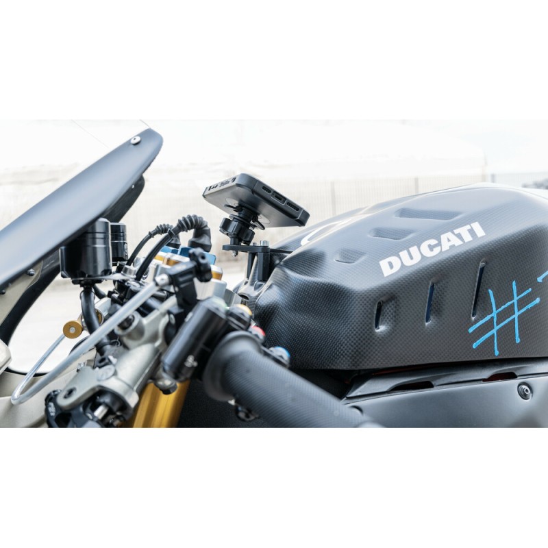 Βάση Στήριξης Κινητού Panigale της σειράς Titan Optiline για τις Βίδες στην Μίζα στο Τιμόνι Μηχανής Panigale 899, 959, V2, 1199, 1299, V4 με σύστημα Duolock, συμβατή με Θήκες ή Αντάπτορες Κινητού Optiline