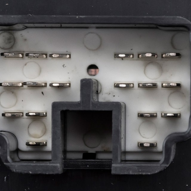 ΠΟΛΛΑΠΛΟΣ ΔΙΑΚΟΠΤΗΣ ΠΑΡΑΘΥΡΩΝ ΓΙΑ MITSUBISHI ASX 2010+ orig.8608A207 ΝΤΥ - 1 TEM.