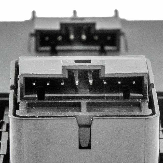 ΔΙΑΚΟΠΤΗΣ ΓΙΑ IVECO DAILY V 2011+ ΠΑΡΑΘΥΡΩΝ ΠΟΛΛΑΠΛΟΣ 14PIN orig.5801484207