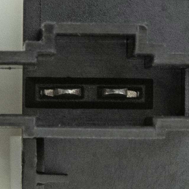 ΗΛΕΚΤΡΟΜΑΓΝΗΤΙΚΗ ΚΛΕΙΔΑΡΙΑ ΓΙΑ SKODA OCTAVIA II 2004>2013 ΠΟΡΤ ΠΑΓΚΑΖ orig.1Z0827511C