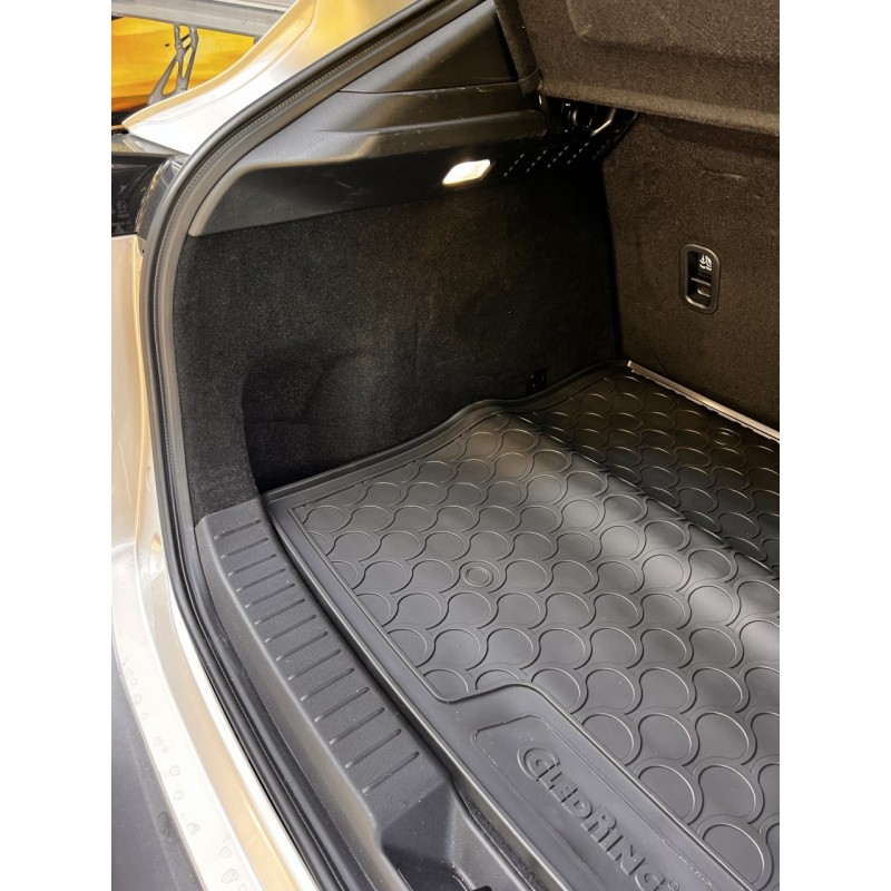 ΜΑΡΚΕ ΠΑΤΑΚΙ ΣΚΑΦΗ ΠΟΡΤ ΜΠΑΓΚΑΖ ΓΙΑ MAZDA CX-30 5D 09/2019+ (ΚΑΤΩ ΕΠΙΠΕΔΟ) SUMISURA TRUNK MAT ΑΠΟ ΑΟΣΜΟ, ΜΗ ΤΟΞΙΚΟ, ΟΙΚΟΛΟΓΙΚΟ ΚΑΙ ΑΝΑΚΥΚΛΩΣΙΜΟ ΣΥΝΘΕΤΙΚΟ ΛΑΣΤΙΧΟ ΣΕ ΜΑΥΡΟ ΧΡΩΜΑ ΜΕ ΥΠΟΔΟΧΗ ΓΙΑ ΠΡΟΕΚΤΑΣΗ L2519.8 - L2519.9 LAMPA - 1 ΤΕΜ.