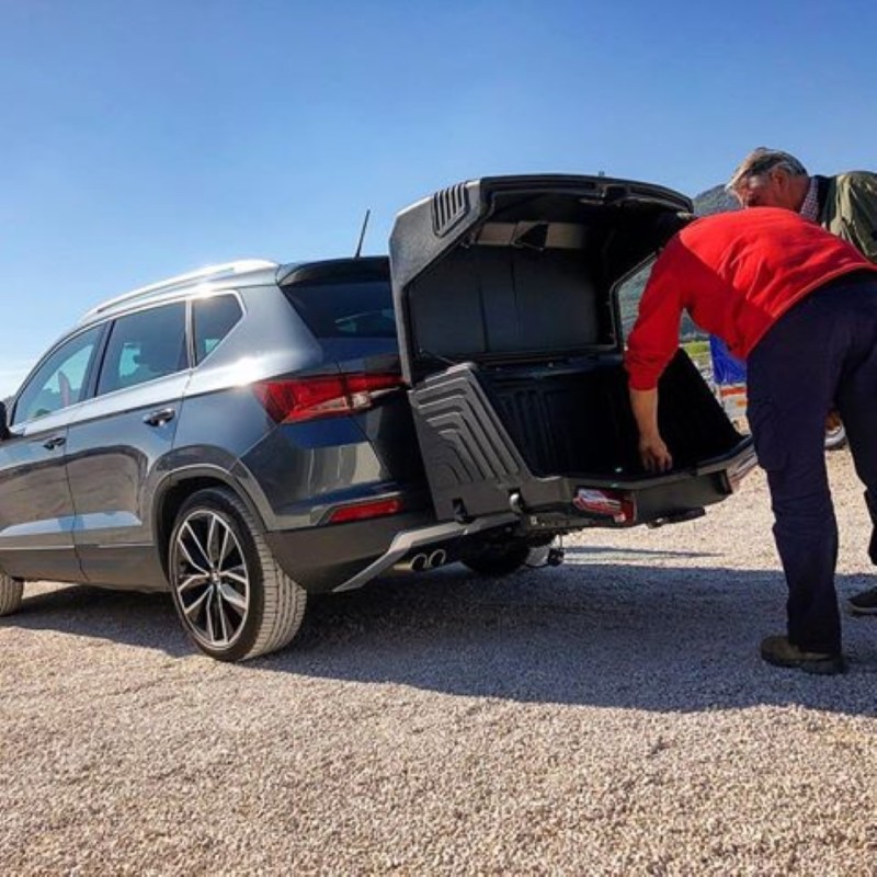 ΜΠΑΓΚΑΖΙΕΡΑ ΚΟΤΣΑΔΟΡΟΥ 400 LT TOWBOX V3 CAMPER GREEN (ΠΡΑΣΙΝΟ) ΜΕ LED ΦΑΝΑΡΙΑ