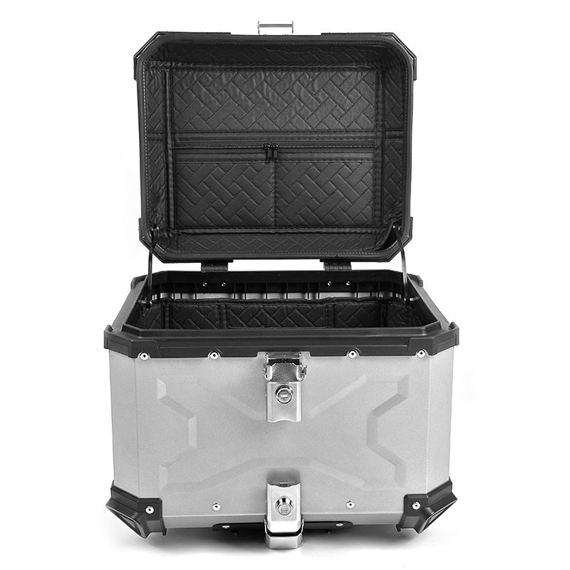 Βαλίτσα X-TYPE ALU BAGS 46 λίτρα ασημί με πιάστρα, εσωτερική επενδυση & μαλακή πλάτη