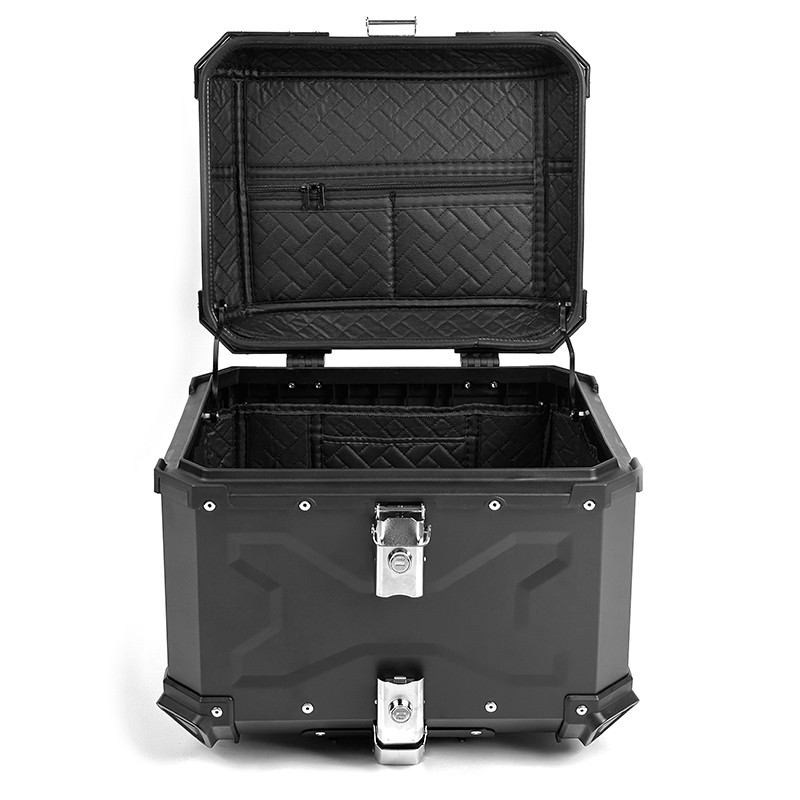 Βαλίτσα X-TYPE ALU BAGS 46 λίτρα μαύρη με πιάστρα, εσωτερική επενδυση & μαλακή πλάτη