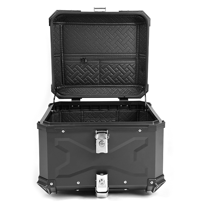 Βαλίτσα X-TYPE ALU BAGS 56 λίτρα μαύρη με πιάστρα, εσωτερική επενδυση & μαλακή πλάτη